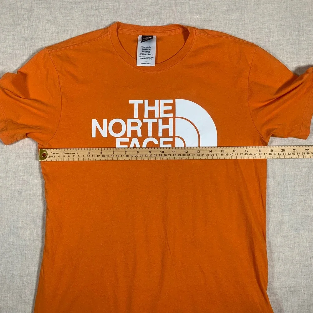 The North Face Graphic Tee Mens Small Orange Good Circular Design Logo T-Shirt